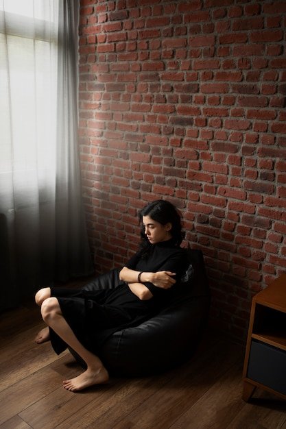 Young woman Loneliness - Fuse Mind & Body